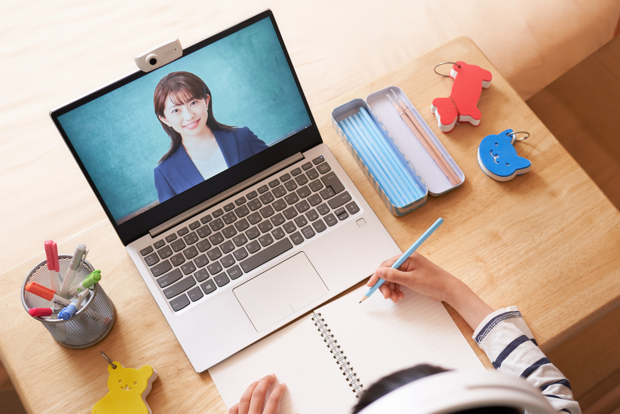 オンライン家庭教師の始め方・必要なものとは｜スマートフォンでもOK？授業の進み方は？